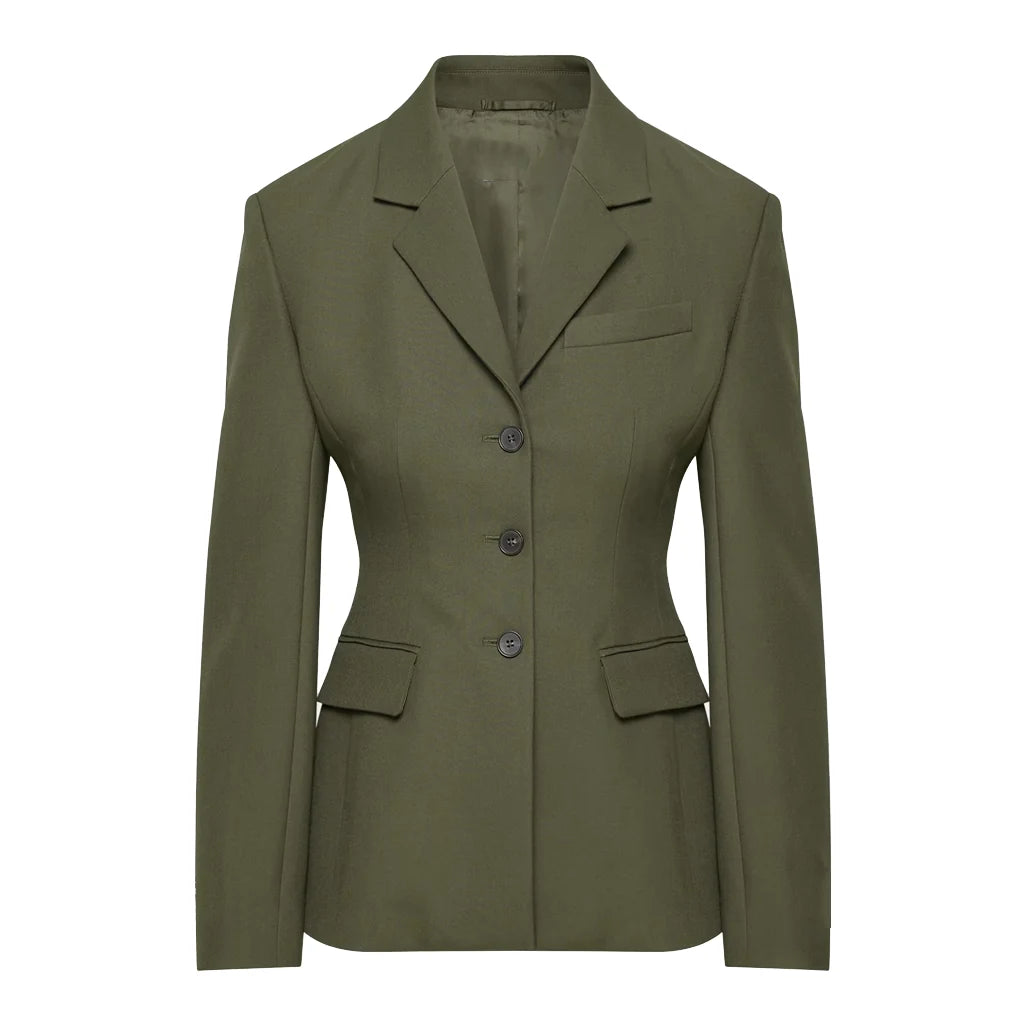 Beef S02 Cailee Spaeny Green Blazer