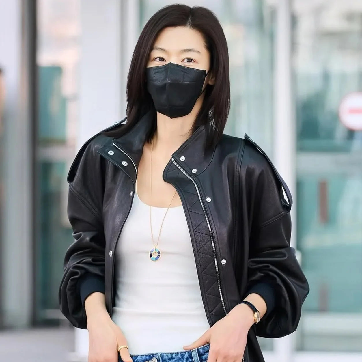 Airport Jun Ji Hyun Incheon Black Jacket