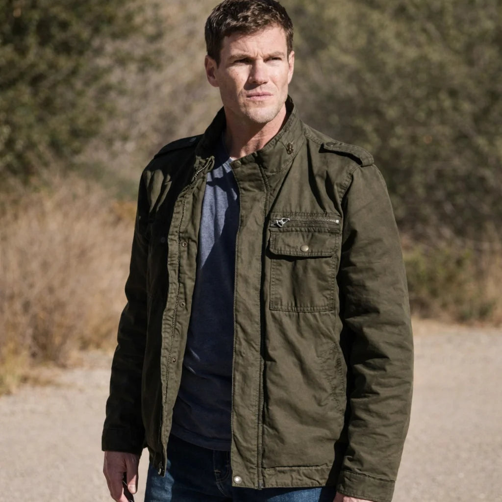 Austin Stowell NCIS Origins S02 Green Jacket