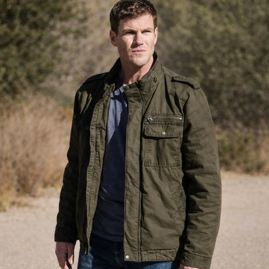 Austin Stowell NCIS Origins S02 Green Jacket