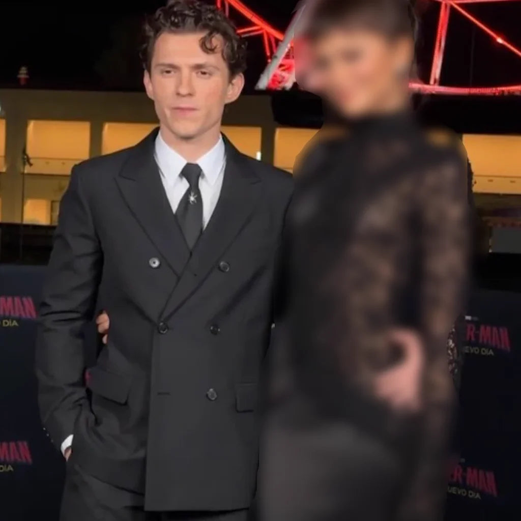 Spiderman 2026 Mexico Tom Holland Blazer