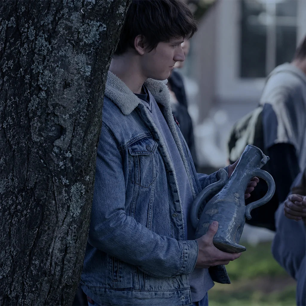 Elle S01 Jacob Moskovitz Shearling Jacket